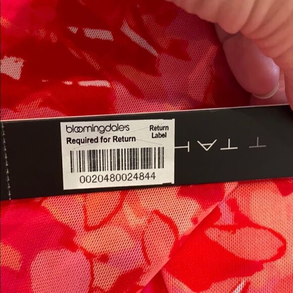 T Tahari Red Sleeveless NWT Top - Picture 3 of 5